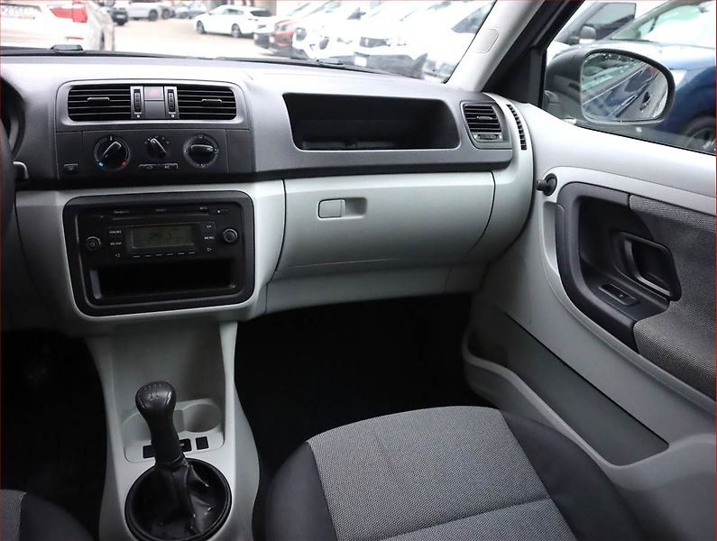 Škoda Fabia (2012) 1.2, Serv.kniha, CZ doklady - fotka 8 z 14