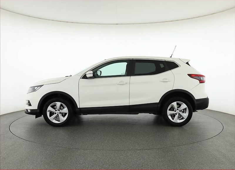 Nissan Qashqai (2019) 1.3 DIG-T, ČR,1.maj - fotka 3 z 16
