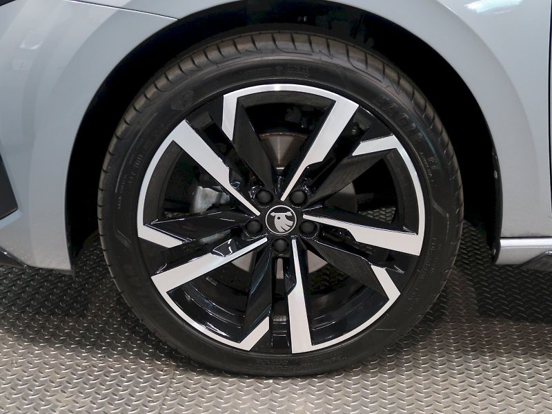 Škoda Scala (2026) MONTE CARLO 1.0TSI 85KW DSG PA - fotka 37 z 40
