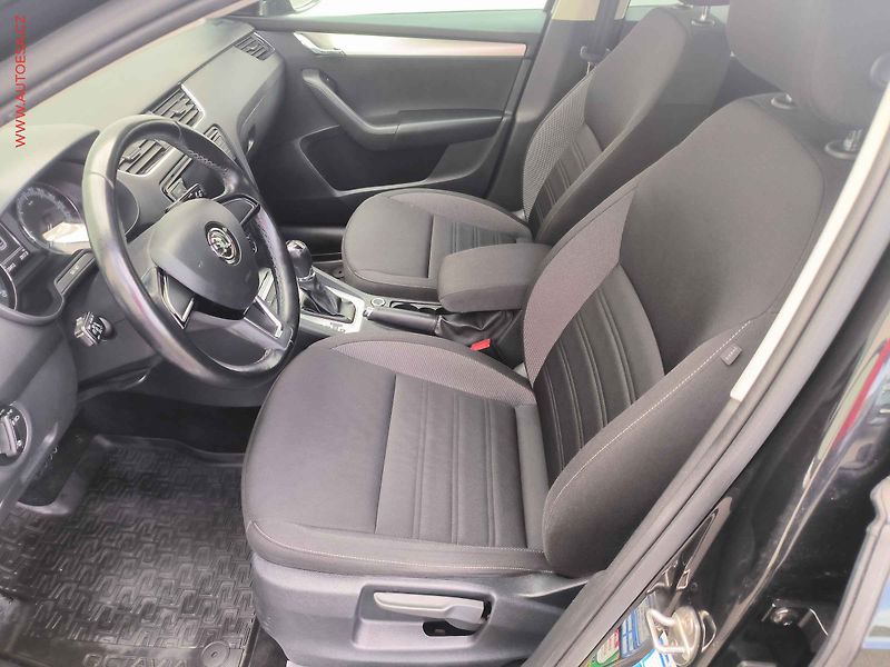 Škoda Octavia (2020) 1.5 TSi, ČR, Ambition, DSG - fotka 9 z 18