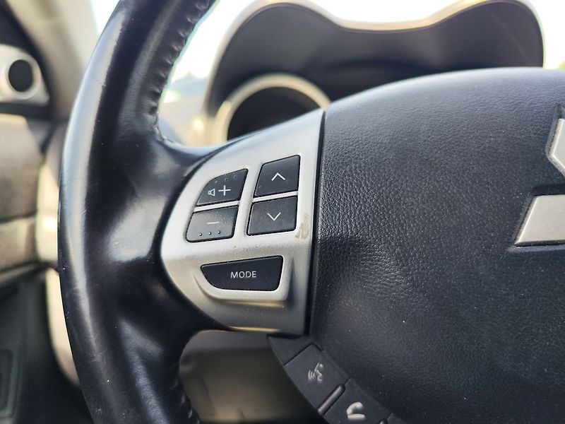 Mitsubishi Lancer 1.8 Mivec/ČR 1.Majitel - fotka 19 z 29