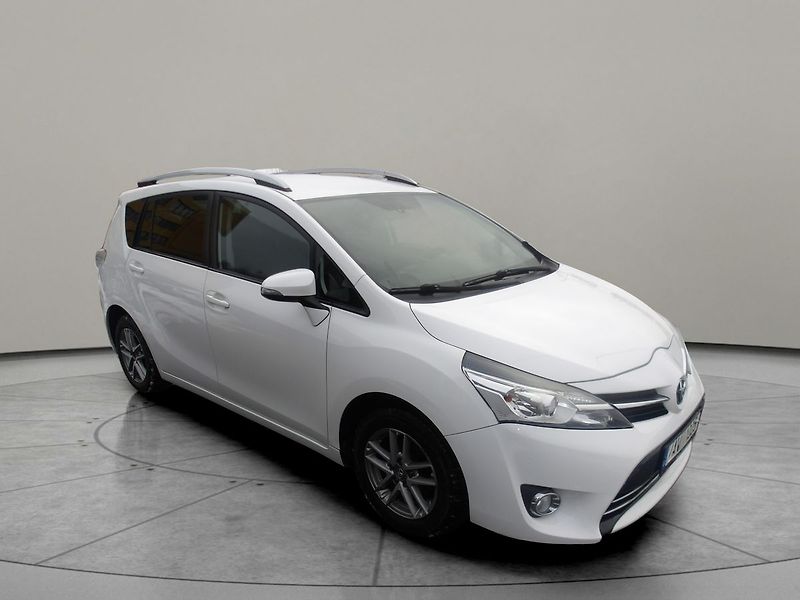 Toyota Verso 1,6 D4D 82kW Nové v ČR! 2xkola - fotka 4 z 30