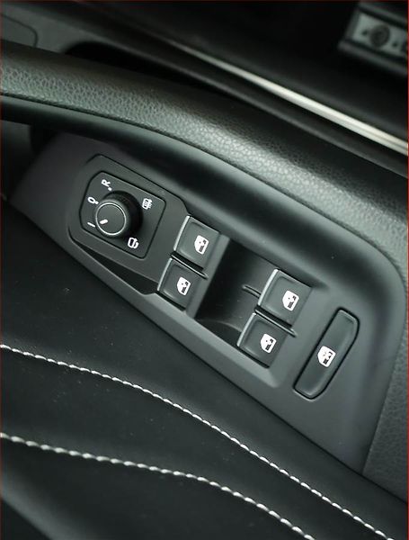 Volkswagen Arteon (2023) 2.0 TDI - fotka 15 z 19