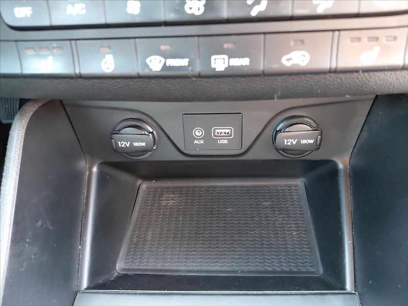 Hyundai Tucson 1,6   1.6T-GDI Trikolor GO - fotka 23 z 24