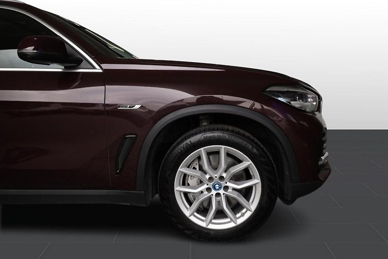 BMW X5 xDrive 45e - fotka 9 z 35