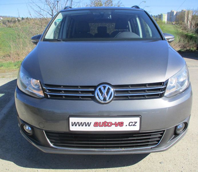 Volkswagen Touran 1,6 TDi CL BlueMotion*TAŽ.ZAŘ. - fotka 4 z 46