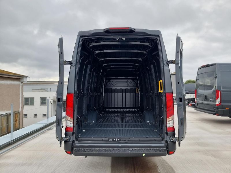 Iveco Daily (2025) 35S18H V/L4H2/LED - fotka 6 z 9