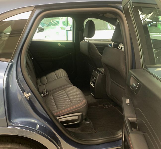 Ford Kuga ST-Line X PHEV, ČR, 1.MAJ - fotka 12 z 28