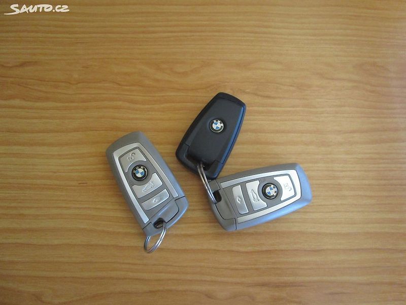 BMW Řada 5 3.0D-4x4-190KW-KOUPEN V ČR - fotka 37 z 37