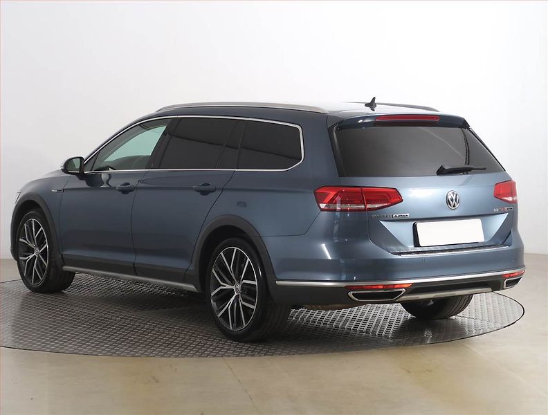 Volkswagen Passat (2016) Alltrack 2.0 BiTDI, 4X4 - fotka 4 z 21