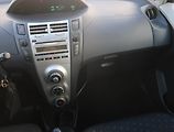 Toyota Yaris (2008) 1.0 VVT-i, nová STK, Klima - náhled 8