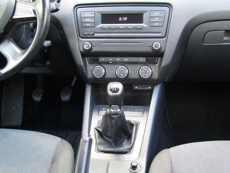 Škoda Octavia (2014) 1.6 TDI 77kW  1.MAJITEL - fotka 17 z 35