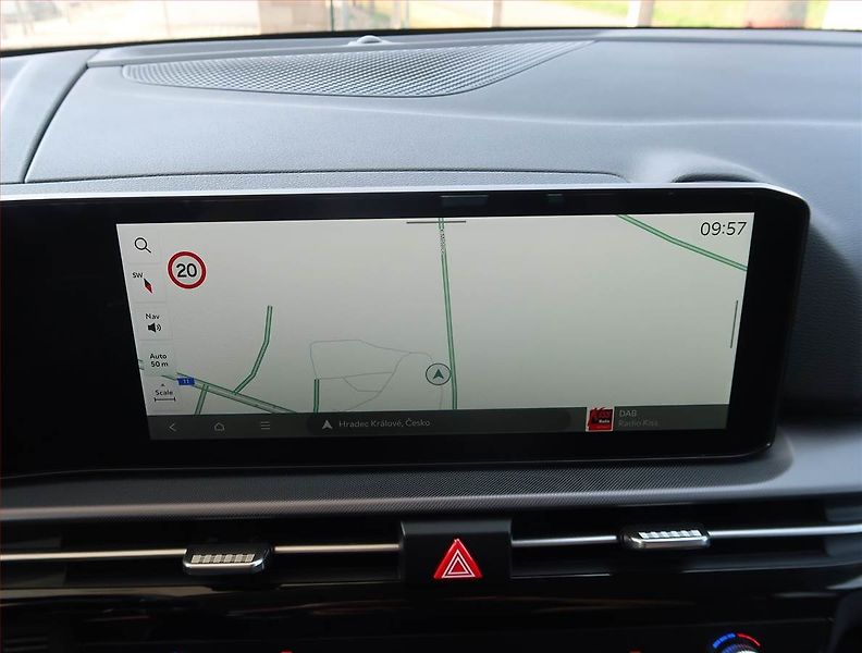 Kia Sportage (2025) 1.6 T-GDI - fotka 24 z 25