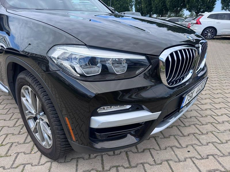 BMW X3 (2018) XDRIVE 2,0i 185 KW STK - fotka 11 z 46
