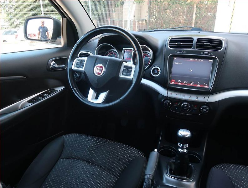 Fiat Freemont (2012) 2.0 MultiJet, Tempomat - fotka 7 z 17