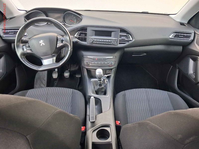 Peugeot 308 (2018) 1.2PT, Access, +kola - fotka 8 z 17
