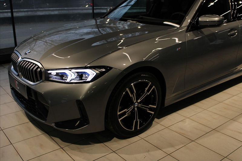 BMW Řada 3 320d xDrive M Sport DAProf/360 - fotka 7 z 35