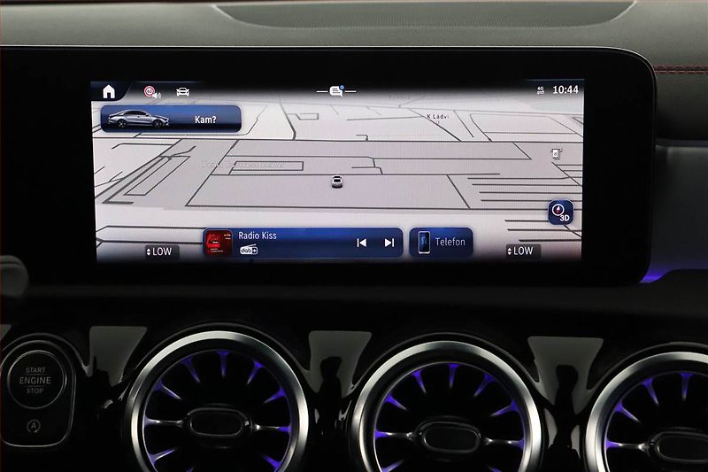 Mercedes-Benz CLA (2024) 200 - fotka 14 z 20