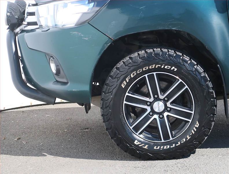 Toyota Hilux (2019) 2.4 D-4D - fotka 14 z 22