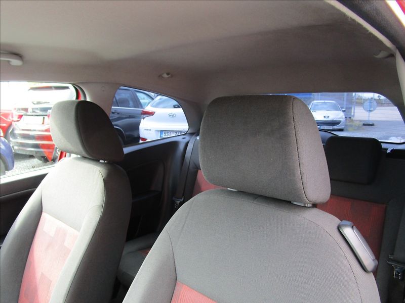 Ford Fiesta 1.4i 16V, Klima - fotka 17 z 41