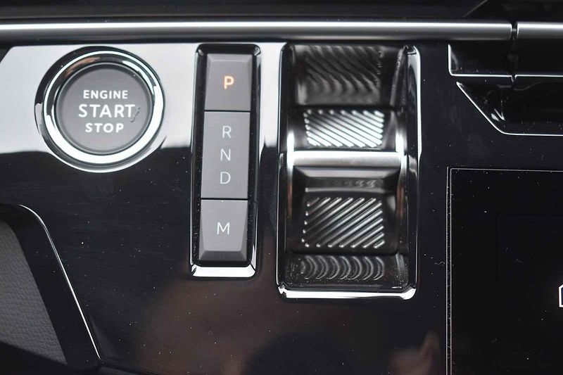 První kilometry jsme s novinkou Peugeotu ujeli na jihozápadním okraji hlavního města