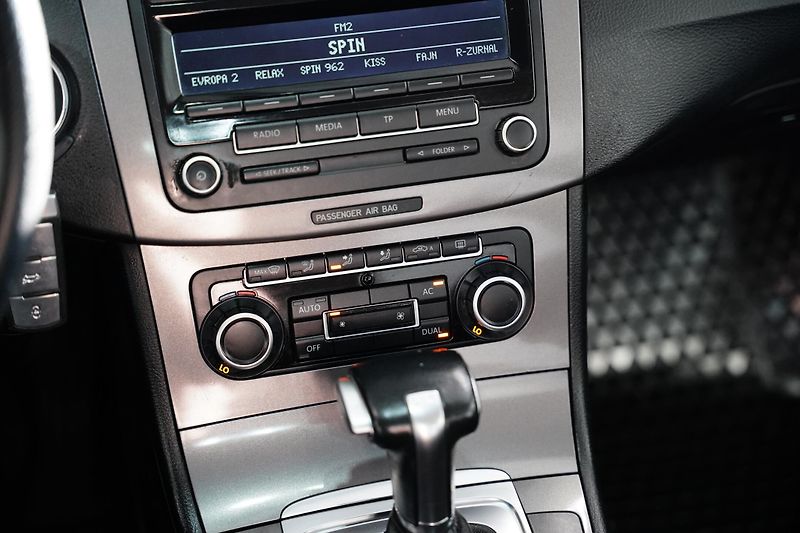 Volkswagen Passat - fotka 16 z 21