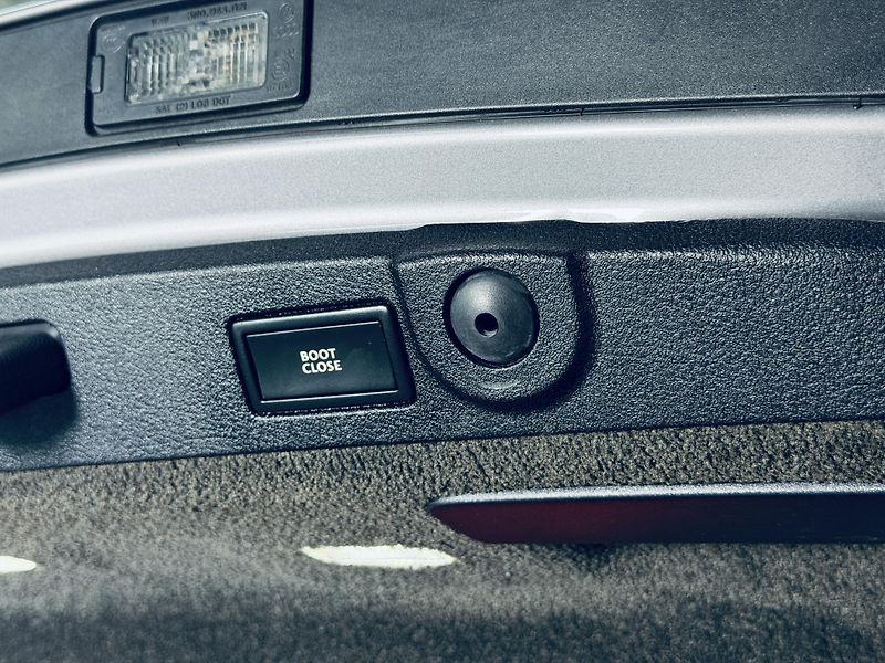 Bentley Continental GT (2012) 6.0 W12 MAX Výbava  - fotka 44 z 48