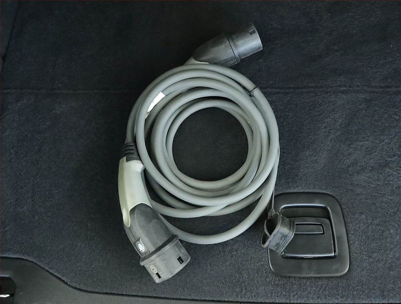 BMW iX3 (2021) 80 kWh, SoH 97% - fotka 21 z 21