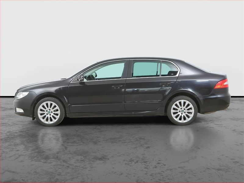 Škoda Superb (2012) 1.6 TDI, Xenony, Tempomat - fotka 3 z 15