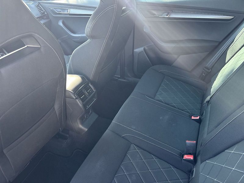 Škoda Karoq (2025) 2.0 TSI 4x4 DSG Sportline - fotka 8 z 33