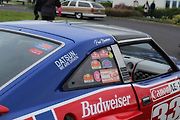 Datsun v markingu Paula Newmana na The Most Classic v Mostě v roce 2024.