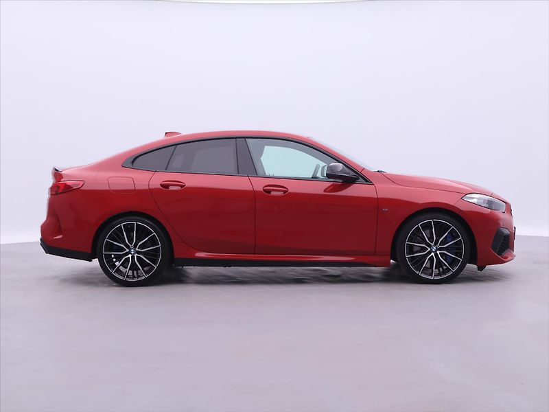 BMW Řada 2 2,0 M235i 225kW CZ xDrive - fotka 8 z 40