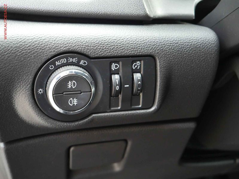 Opel Astra (2011) 1.7 CDTi, 1.maj, AC, temp - fotka 14 z 15
