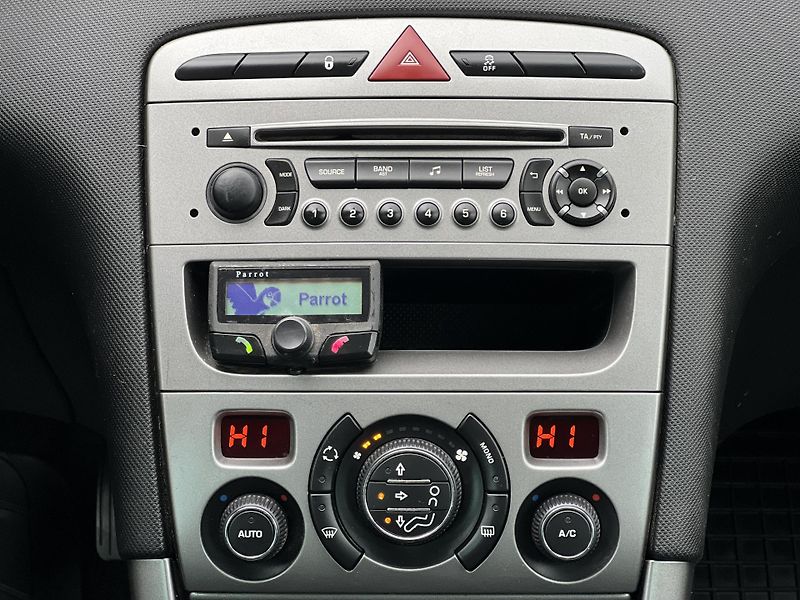 Peugeot 308 1.6HDi KOUPENO V ČR odp.DPH - fotka 19 z 37