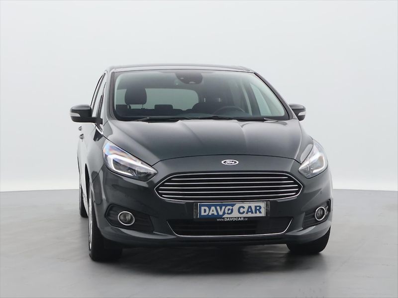 Ford S-MAX 2,0 TDCI 140kW Aut. Titanium - fotka 2 z 32