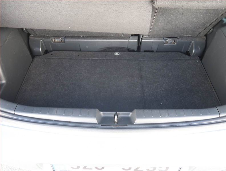 Toyota Yaris (2008) 1.0 VVT-i, nová STK, Klima - fotka 13 z 16