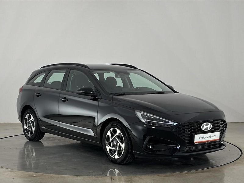 Hyundai i30 Smart DCT - fotka 14 z 26