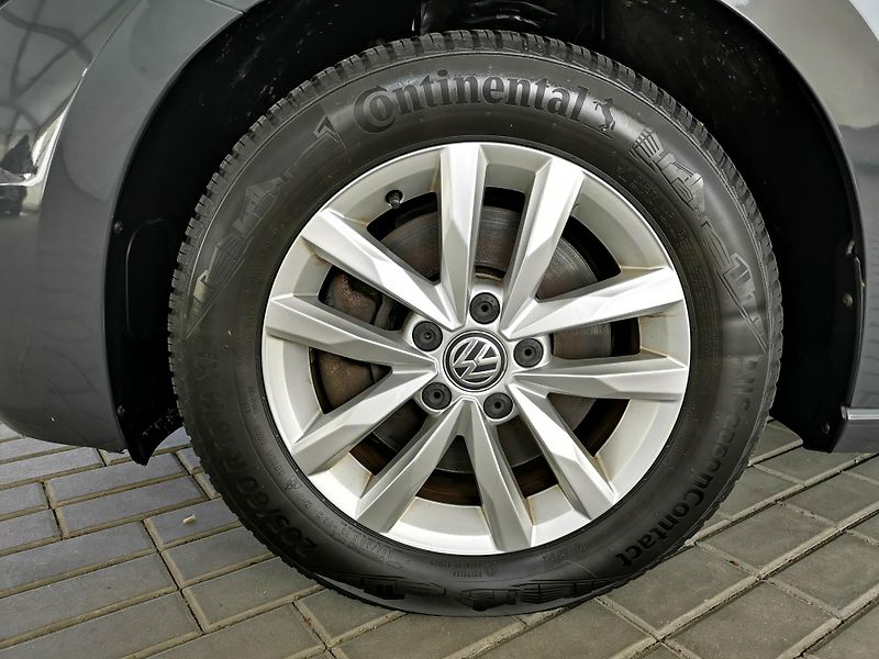 Volkswagen Touran (2017) 1,2 TSI NAVI 132Tkm ZÁRUKA DPH - fotka 24 z 24