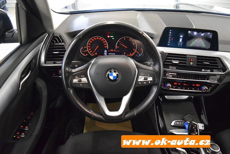 BMW X3 2.0d xDRIVE MILDHYBRID 2021 - fotka 30 z 72