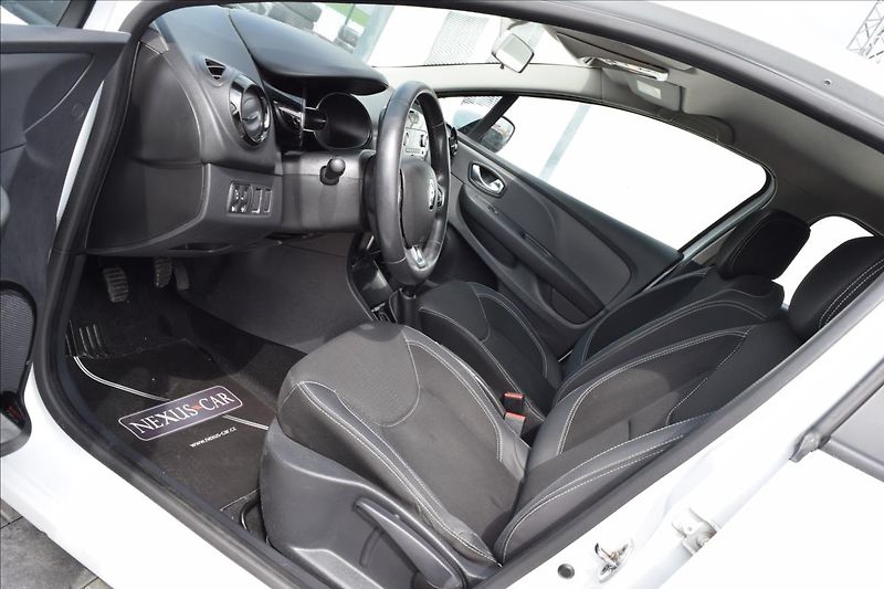 Renault Clio 1,2 i 54KW KLIMA ALU - fotka 15 z 47