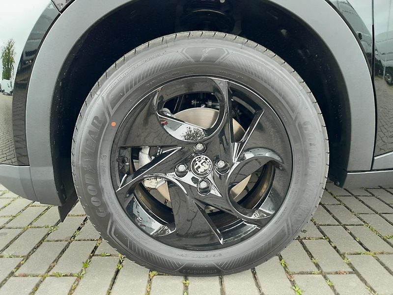 Alfa Romeo Junior (2026)  1,2 T 145 PS automat - fotka 10 z 27