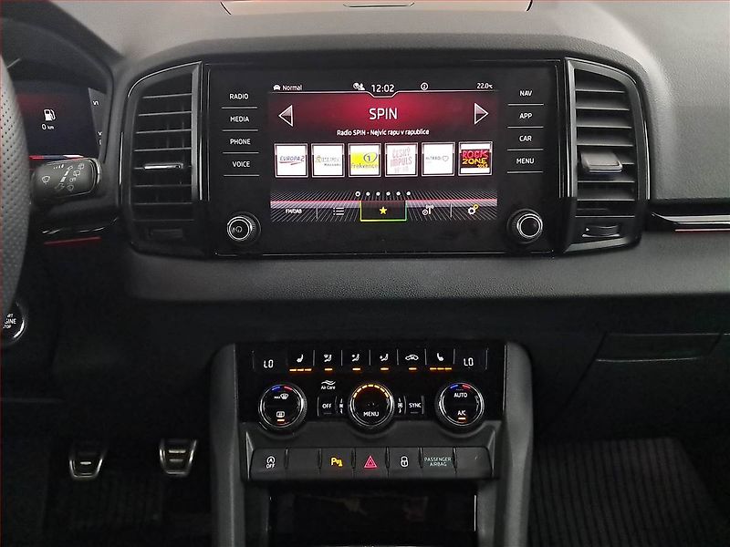 Škoda Karoq (2022) Sportline 1.5 TSI - fotka 12 z 19