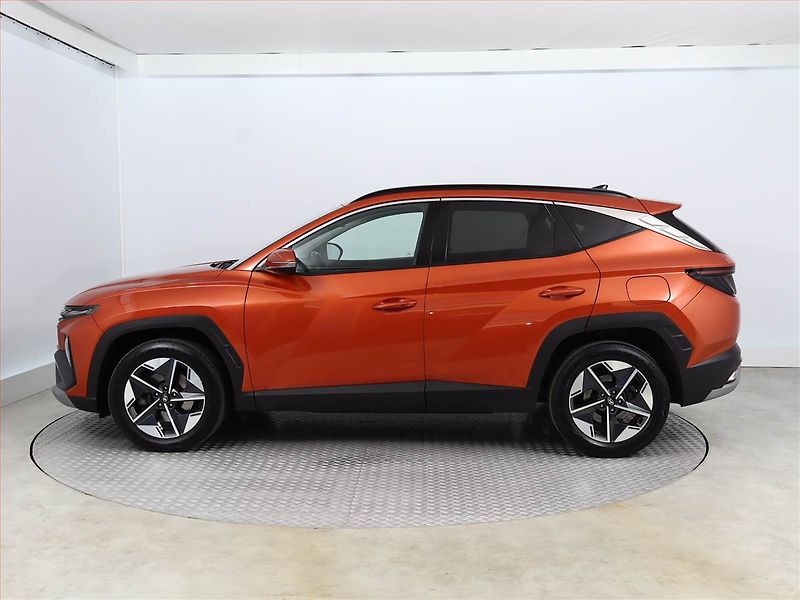 Hyundai Tucson (2024) 1.6 T-GDI 48V MHEV - fotka 3 z 16
