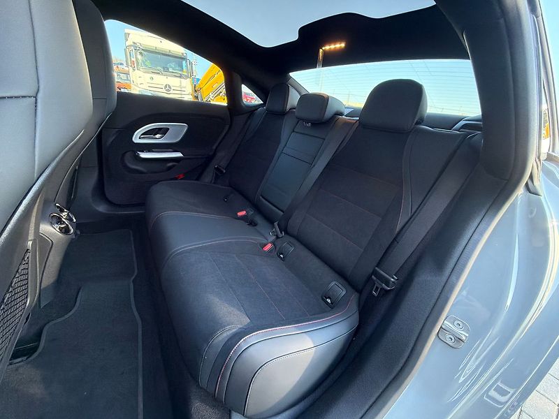 Mercedes-Benz CLA 250+ s technologií EQ - fotka 28 z 36
