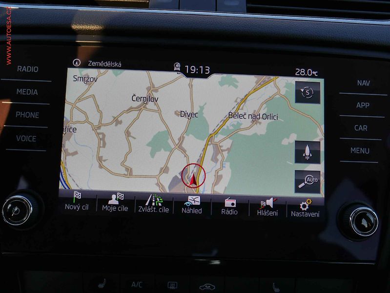 Škoda Octavia (2017) 1.6 TDi, ČR, AC, TZ - fotka 14 z 20