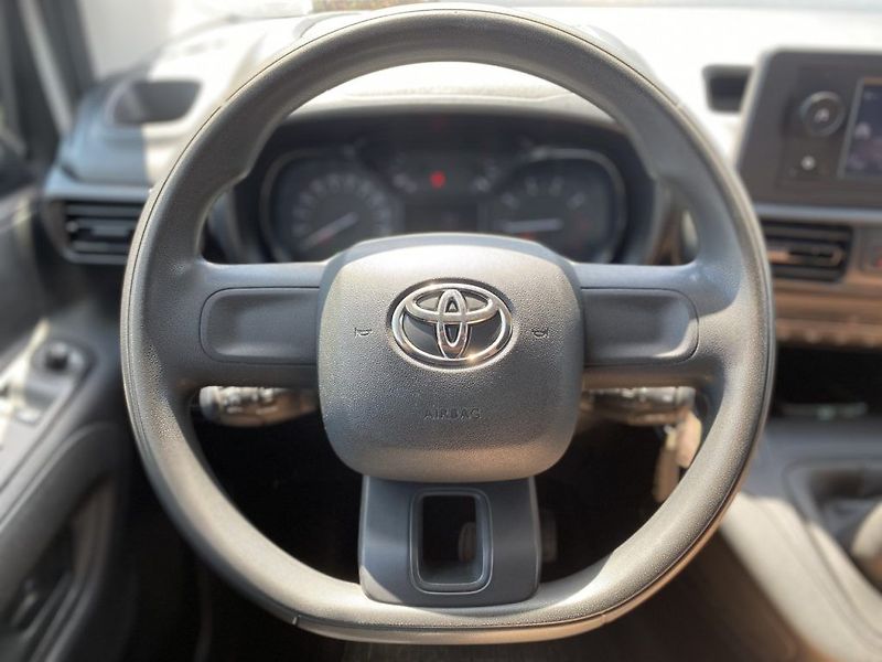 Toyota ProAce 1.5D, ČR-1.m, Active, tažné - fotka 12 z 26