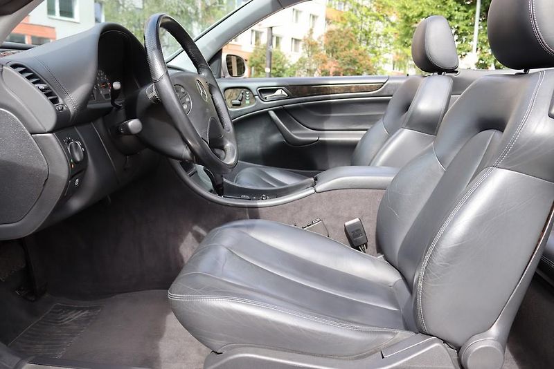 Mercedes-Benz CLK 55 AMG V8 CABRIO 255kW - fotka 23 z 50