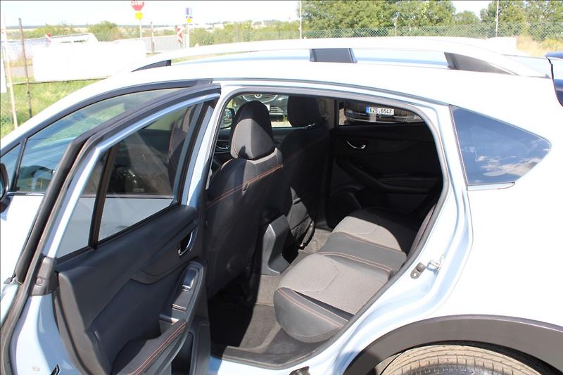 Subaru XV 2,0 i  1.maj., ČR, serviska - fotka 11 z 36