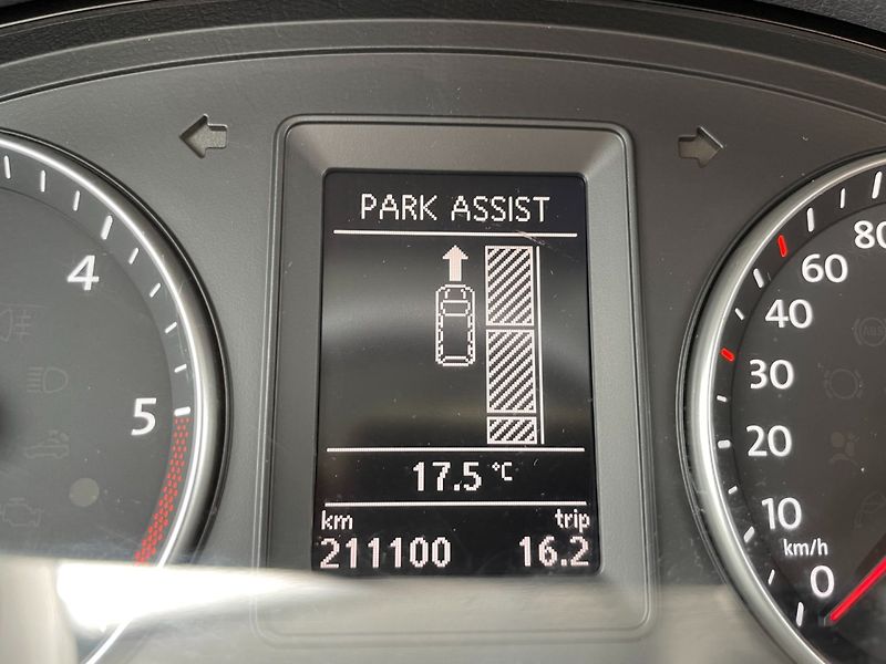 Volkswagen Touran (2014) 2.0TDi 103kW LIFE! Navigace! - fotka 25 z 31