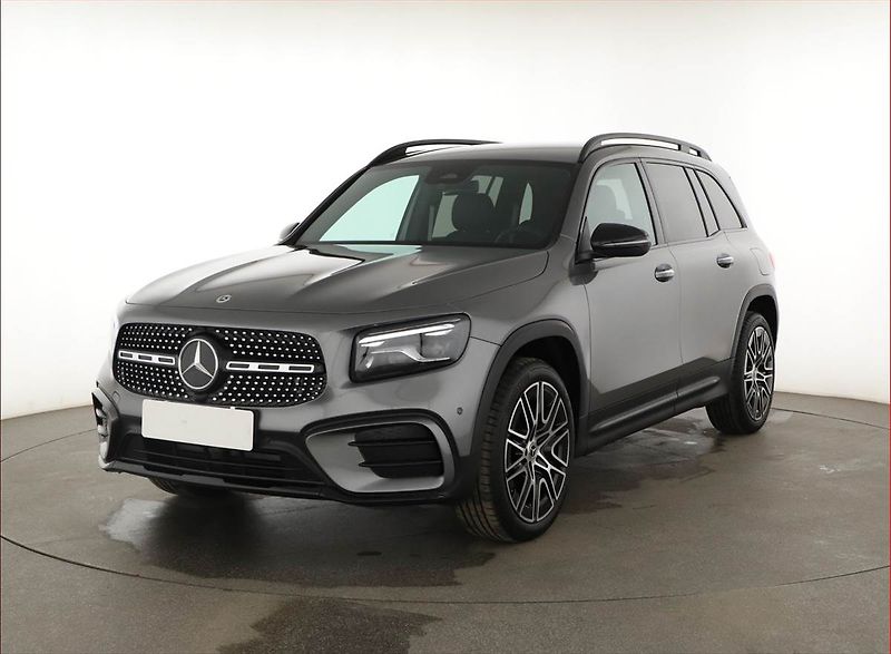 Mercedes-Benz GLB (2026) 200 d, AMG Line, Navigavce - fotka 2 z 29